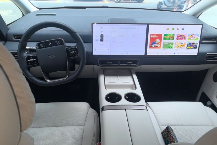 Used Li Auto MEGA 2025 Home Family Special Edition Center Console