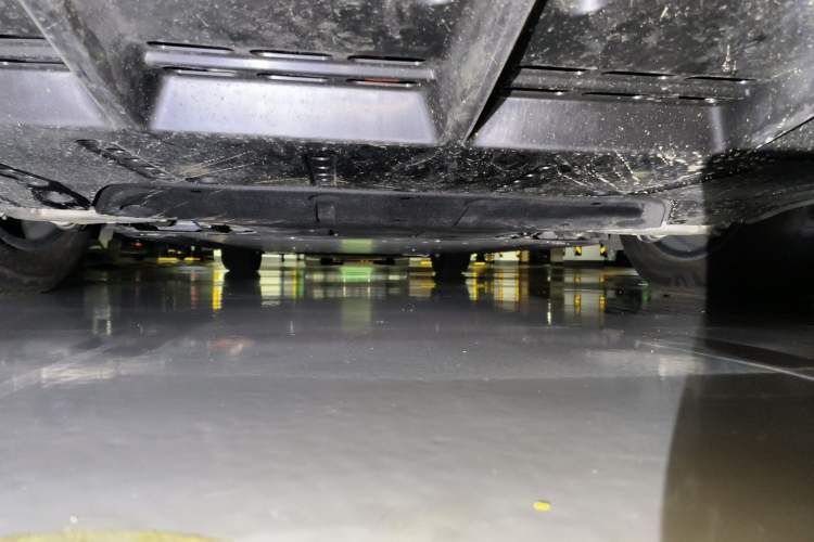 Used Li Auto MEGA 2025 Home Family Special Edition Chassis Rear