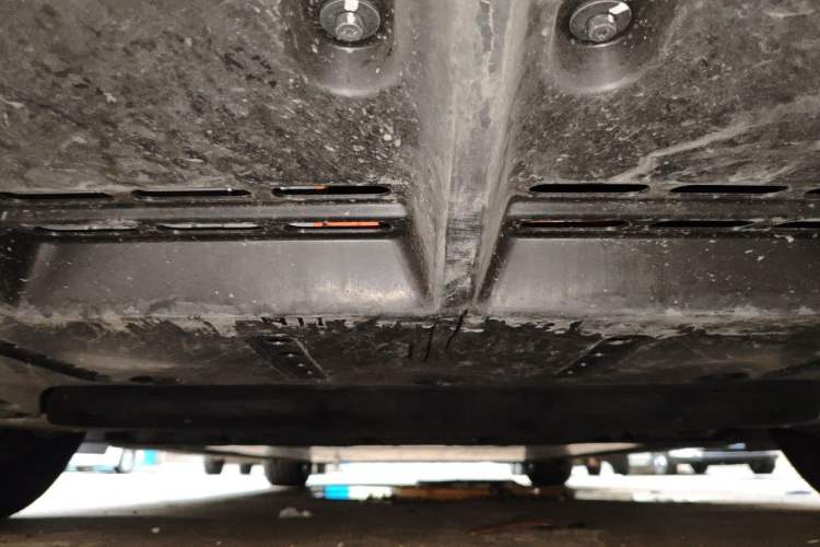 Used Li Auto MEGA 2025 Home Family Special Edition Chassis Rear