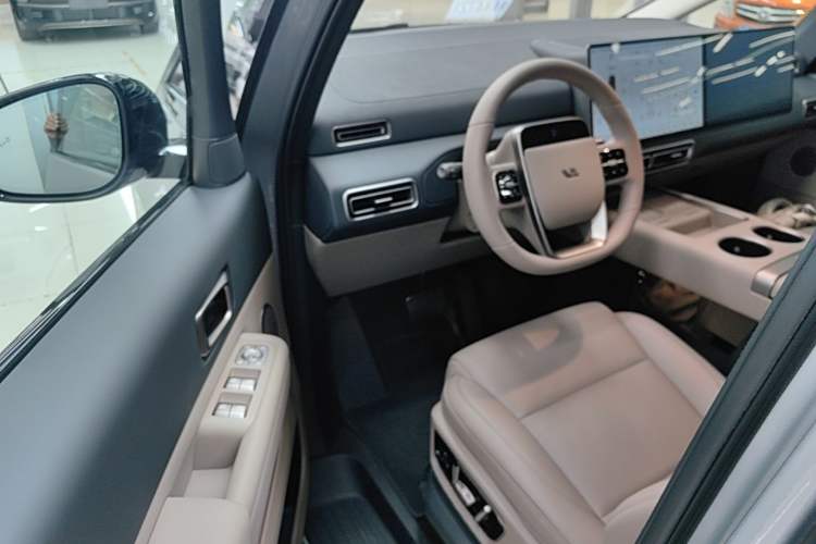 Used Li Auto MEGA 2025 Home Family Special Edition Driver Seat