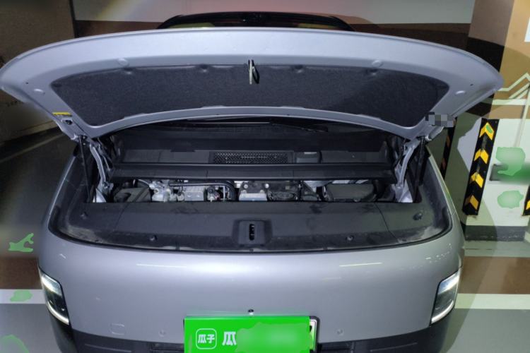 Used Li Auto MEGA 2025 Home Family Special Edition Engine Bay