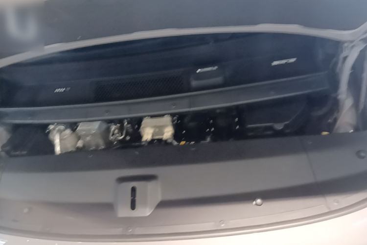 Used Li Auto MEGA 2025 Ultra Smart Refreshed Edition Engine Bay