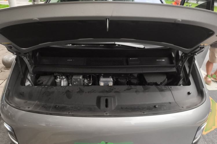 Used Li Auto MEGA 2025 Home Family Special Edition Engine Bay