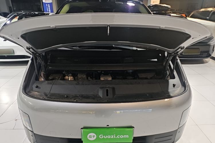 Used Li Auto MEGA 2025 Home Family Special Edition Engine Bay