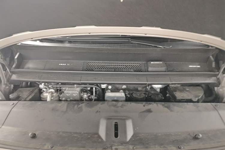 Used Li Auto MEGA 2025 Home Family Special Edition Engine Bay