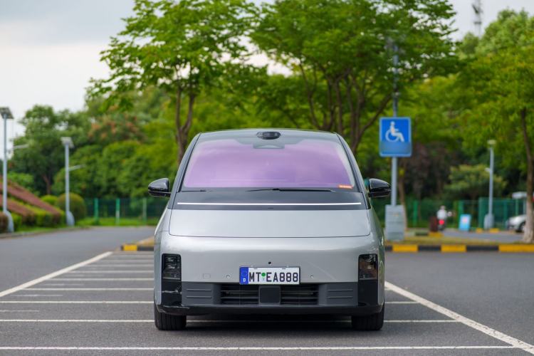 Used Li Auto MEGA 2025 Home Family Special Edition Exterior 1