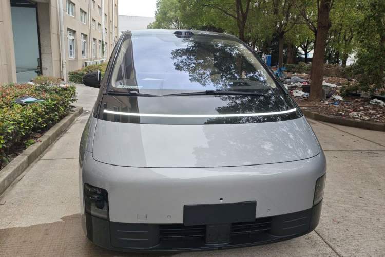 Used Li Auto MEGA 2025 Home Family Special Edition Exterior 1
