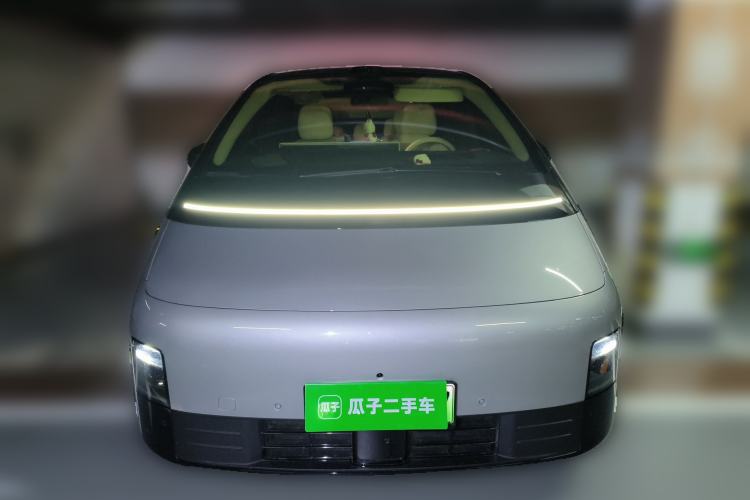 Used Li Auto MEGA 2025 Home Family Special Edition Front