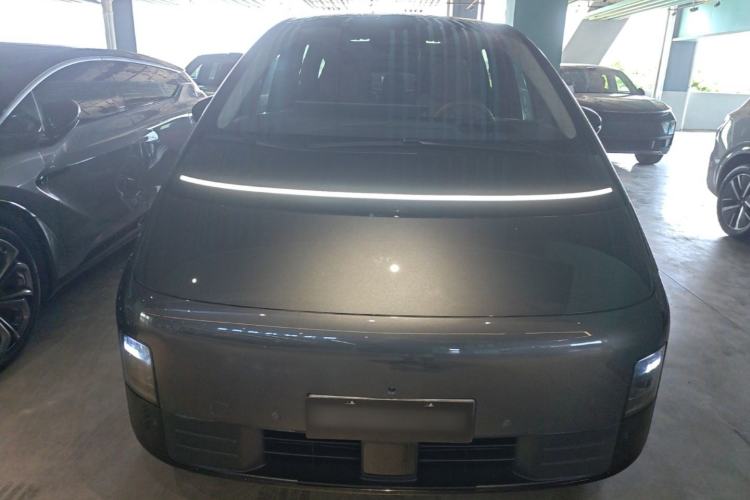Used Li Auto MEGA 2025 Ultra Smart Refreshed Edition Front