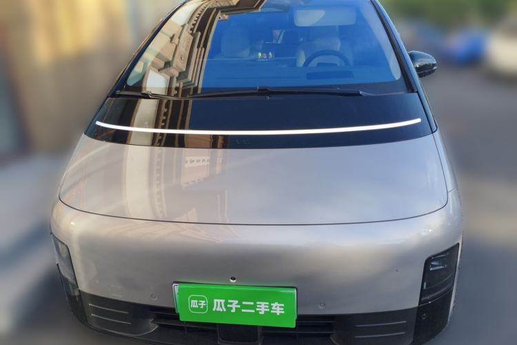 Used Li Auto MEGA 2025 Home Family Special Edition Front