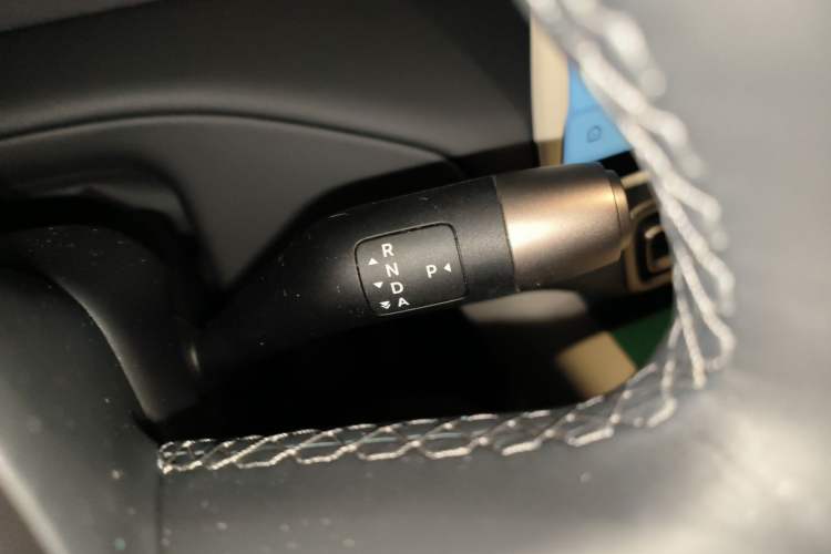 Used Li Auto MEGA 2025 Home Family Special Edition Gear Lever