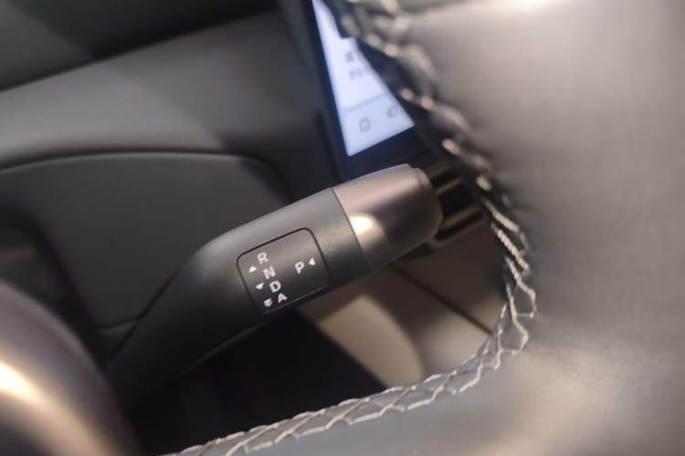 Used Li Auto MEGA 2025 Home Family Special Edition Gear Lever