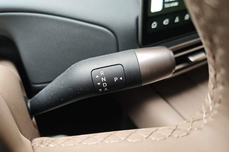 Used Li Auto MEGA 2025 Home Family Special Edition Gear Lever