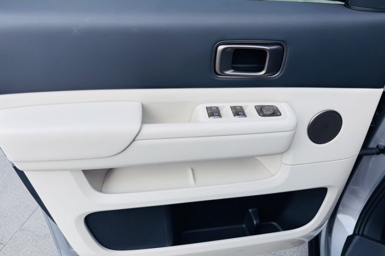 Used Li Auto MEGA 2025 Home Family Special Edition Interior 10