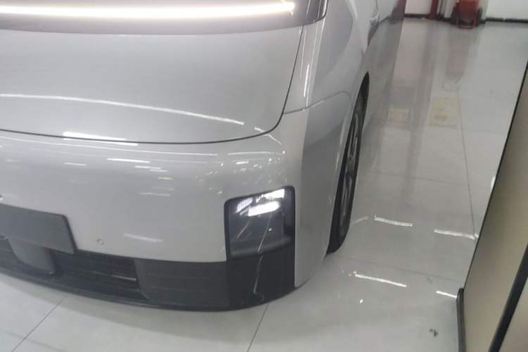 Used Li Auto MEGA 2025 Home Family Special Edition Left Front Headlight