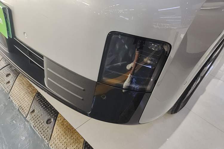 Used Li Auto MEGA 2025 Home Family Special Edition Left Front Headlight