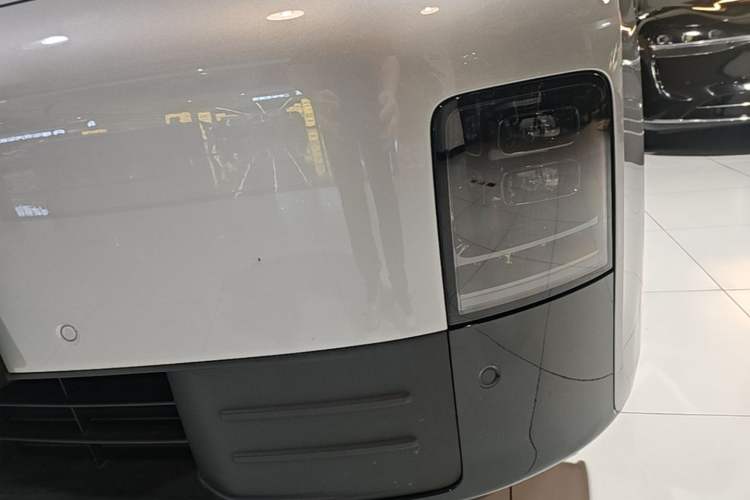Used Li Auto MEGA 2025 Home Family Special Edition Left Front Headlight