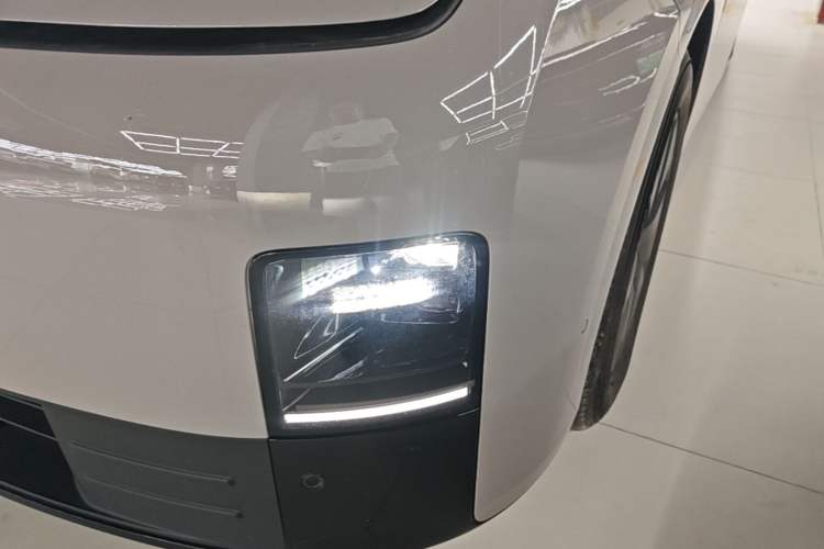 Used Li Auto MEGA 2025 Home Family Special Edition Left Front Headlight