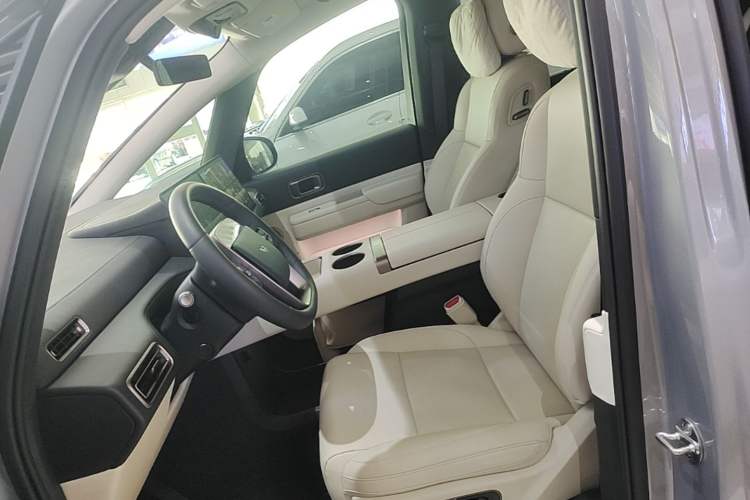 Used Li Auto MEGA 2025 Home Family Special Edition Left Front Seat
