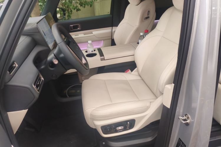 Used Li Auto MEGA 2025 Home Family Special Edition Left Front Seat