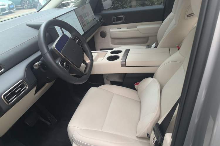 Used Li Auto MEGA 2025 Home Family Special Edition Left Front Seat