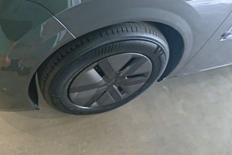 Used Li Auto MEGA 2025 Ultra Smart Refreshed Edition Left Front Wheel Hub