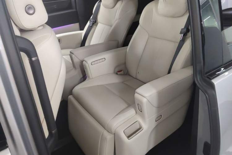 Used Li Auto MEGA 2025 Home Family Special Edition Left Rear Seat