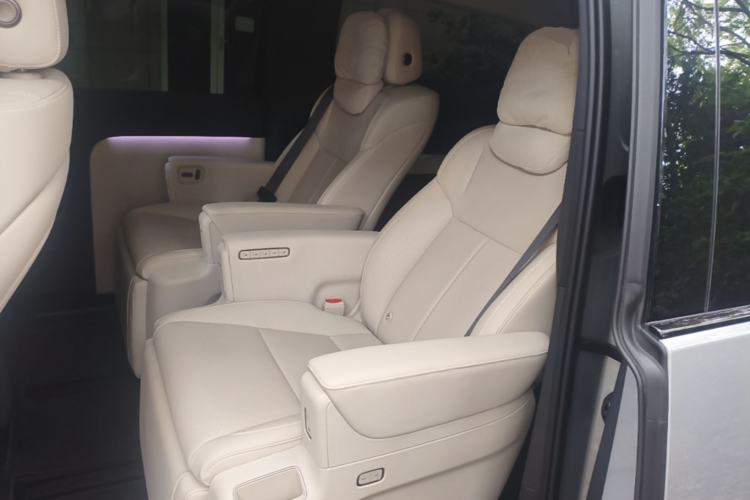 Used Li Auto MEGA 2025 Home Family Special Edition Left Rear Seat