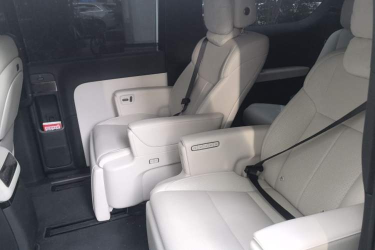 Used Li Auto MEGA 2025 Home Family Special Edition Left Rear Seat