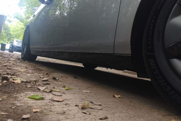Used Li Auto MEGA 2025 Home Family Special Edition Left Side Sill