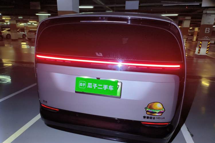 Used Li Auto MEGA 2025 Home Family Special Edition Rear