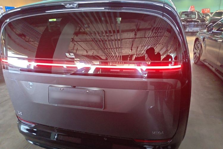 Used Li Auto MEGA 2025 Ultra Smart Refreshed Edition Rear