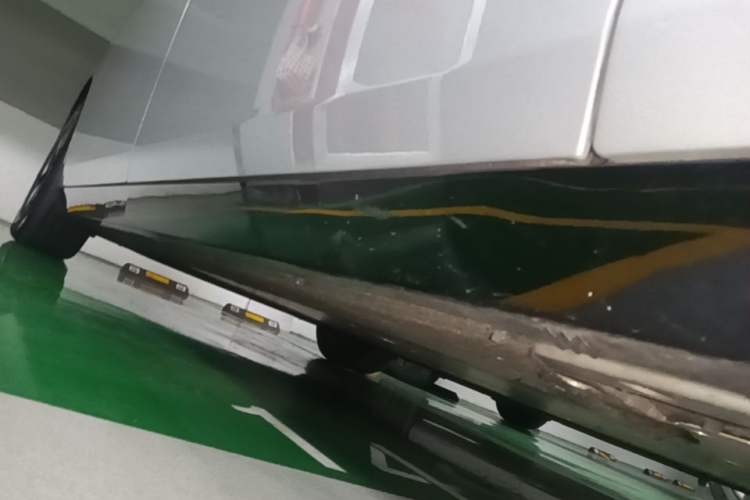 Used Li Auto MEGA 2025 Home Family Special Edition Right Side Sill
