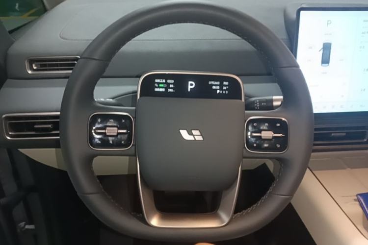 Used Li Auto MEGA 2025 Home Family Special Edition Steering Wheel