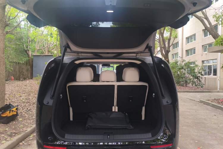 Used Li Auto MEGA 2025 Home Family Special Edition Trunk