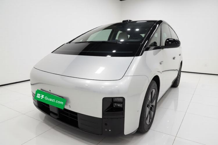 Li Auto MEGA 2025 Home Family Special Edition