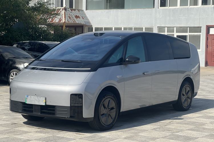 Li Auto MEGA 2025 Home Family Special Edition