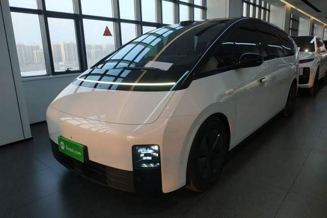 Used Li Auto MEGA 2025 Home Family Special Edition