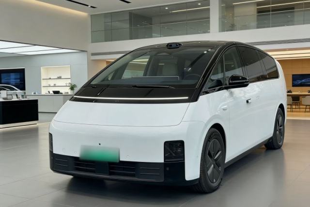 Used Li Auto MEGA 2025 Home Family Special Edition