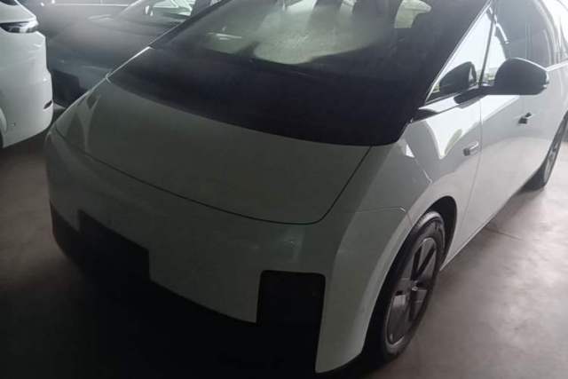 Used Li Auto MEGA 2025 Ultra Smart Refreshed Edition