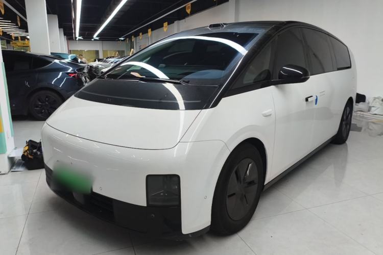 Li Auto MEGA 2025 Home Family Special Edition
