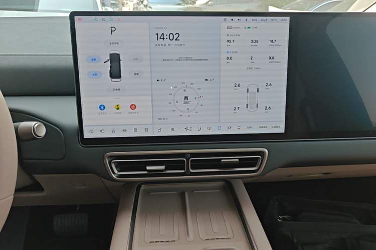 Used Li Auto MEGA 2025 Home Family Special Edition Audio And AC Panel