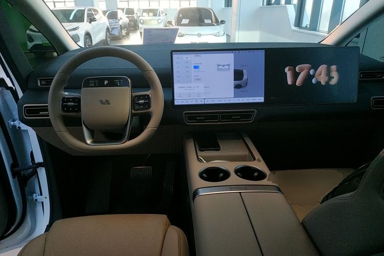 Used Li Auto MEGA 2025 Home Family Special Edition Center Console