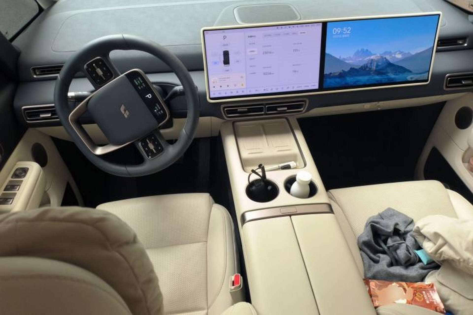 Used Li Auto MEGA 2025 Home Family Special Edition Center Console