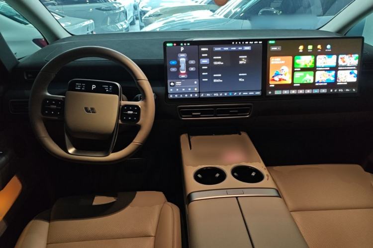 Used Li Auto MEGA 2025 Ultra Smart Refreshed Edition Center Console