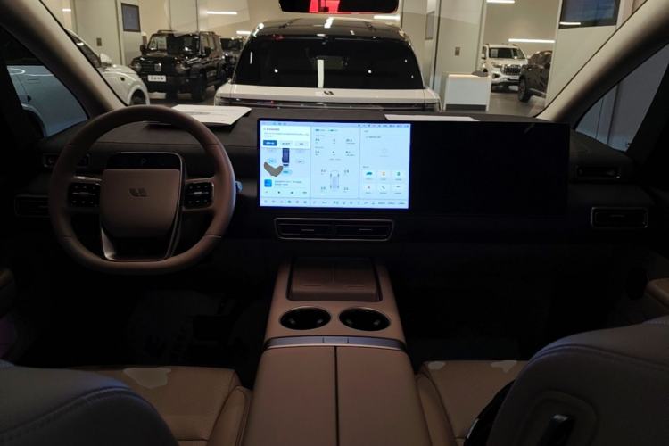 Used Li Auto MEGA 2025 Home Family Special Edition Center Console
