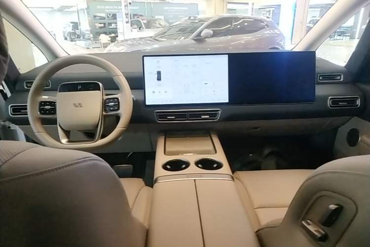 Used Li Auto MEGA 2025 Ultra Smart Refreshed Edition Center Console