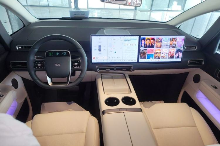 Used Li Auto MEGA 2025 Home Family Special Edition Center Console