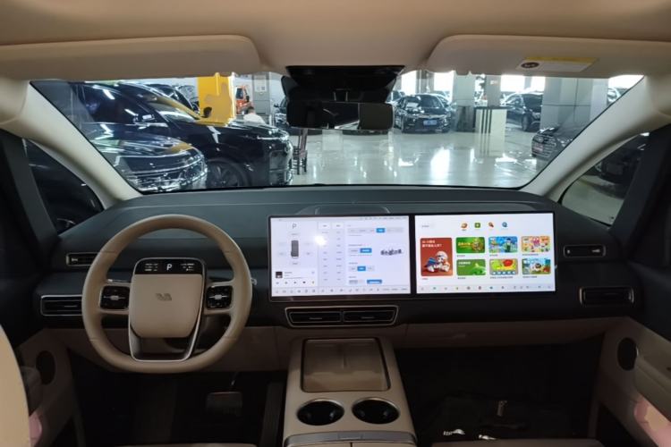Used Li Auto MEGA 2025 Home Family Special Edition Center Console