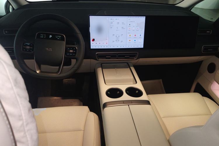 Used Li Auto MEGA 2025 Home Family Special Edition Center Console